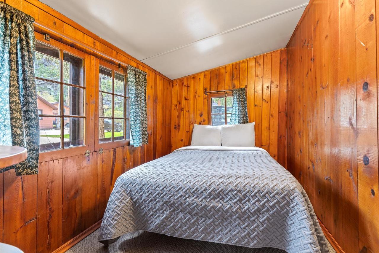 Harney Camp Cabins Хил Сити Екстериор снимка
