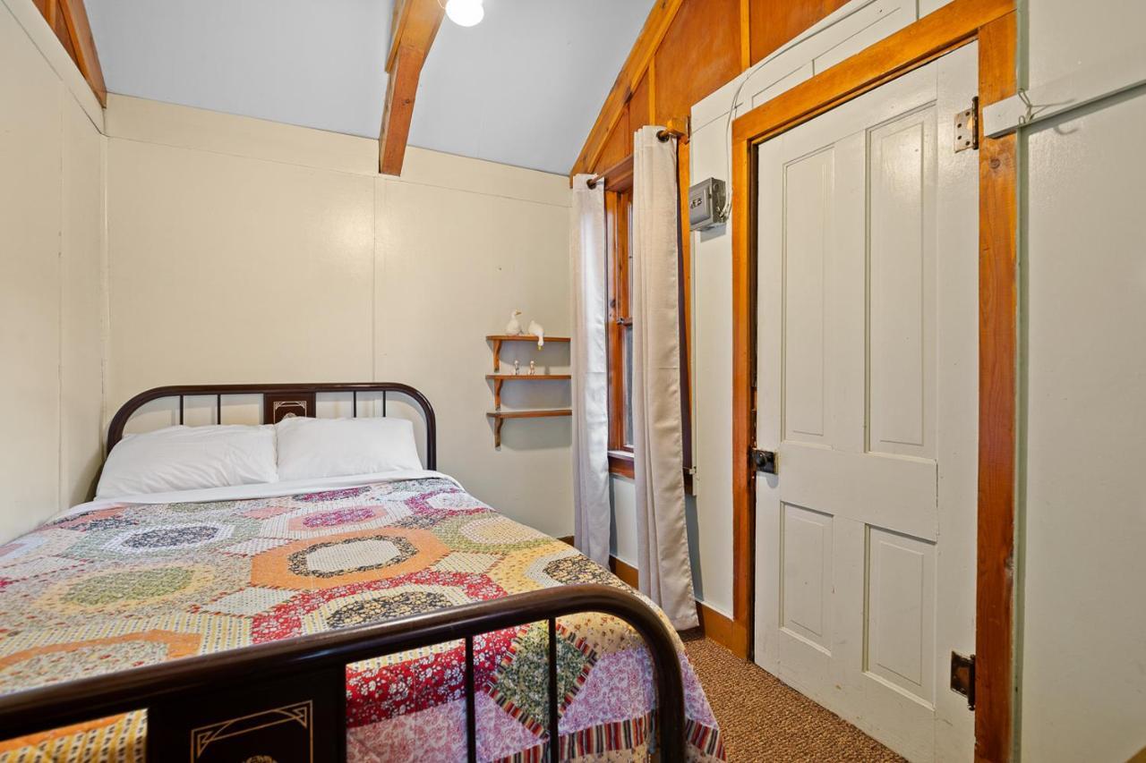 Harney Camp Cabins Хил Сити Екстериор снимка